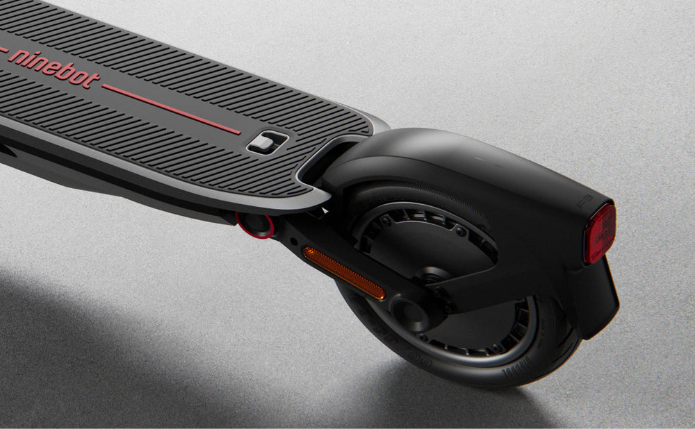Segway Ninebot F3 E – takapyörä ja astinlauta